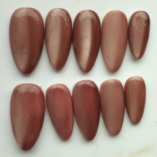 Coffee Beans press-on nagels — premium narrow almond, set van 10
